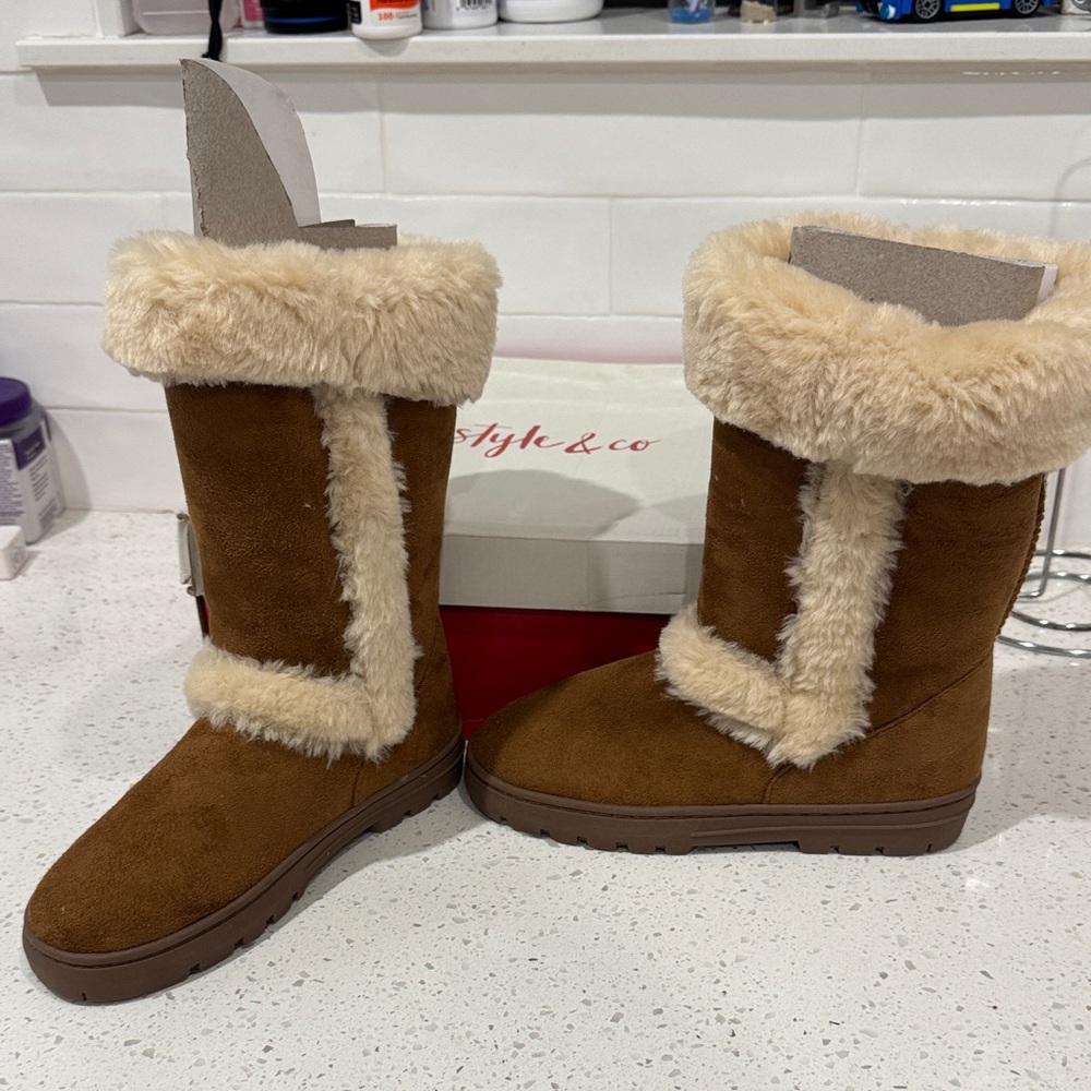 Style & Co. Warm Chestnut snow Winter Boots size 7 like Uggs